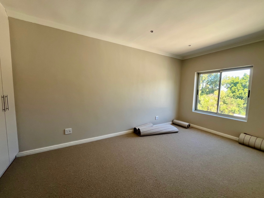 3 Bedroom Property for Sale in Bishopscourt Western Cape